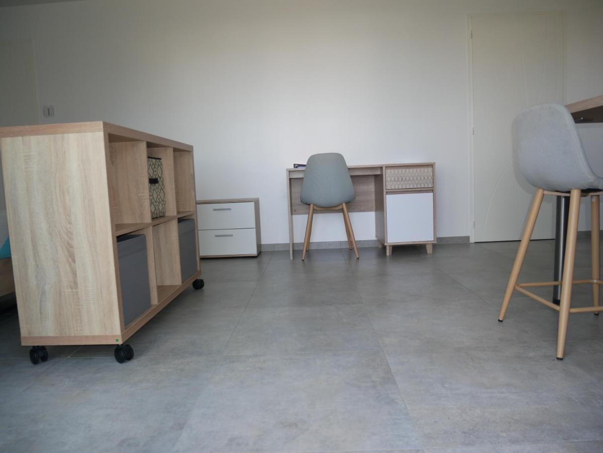 Studio Lumineux Avec Terrasse La Roche-sur-Yon Dış mekan fotoğraf