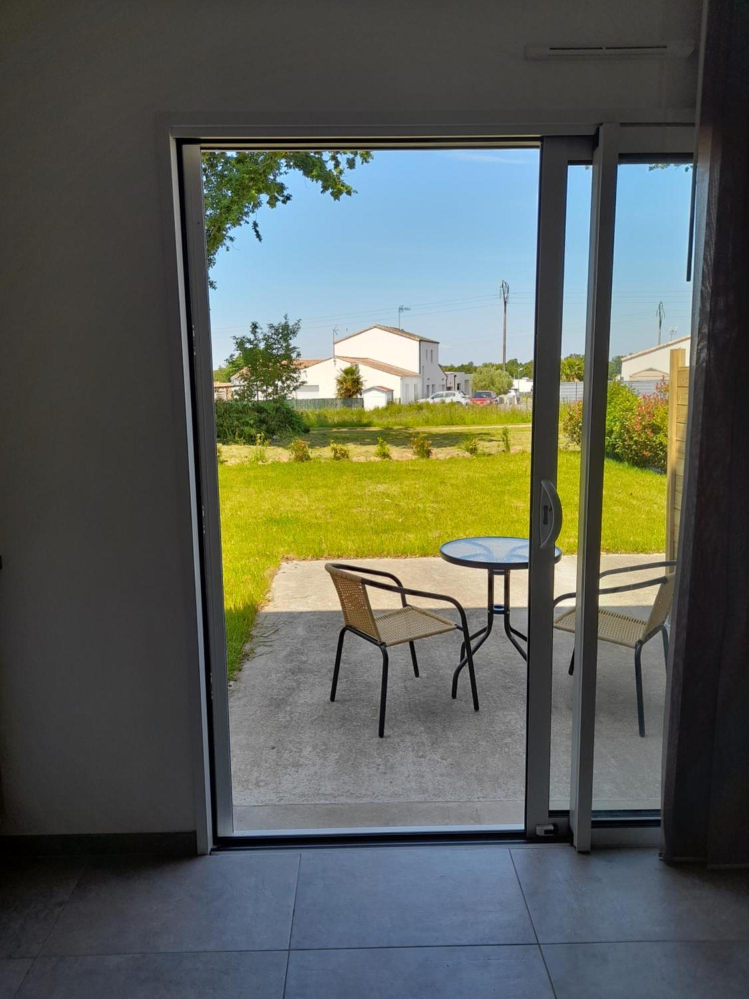 Studio Lumineux Avec Terrasse La Roche-sur-Yon Dış mekan fotoğraf