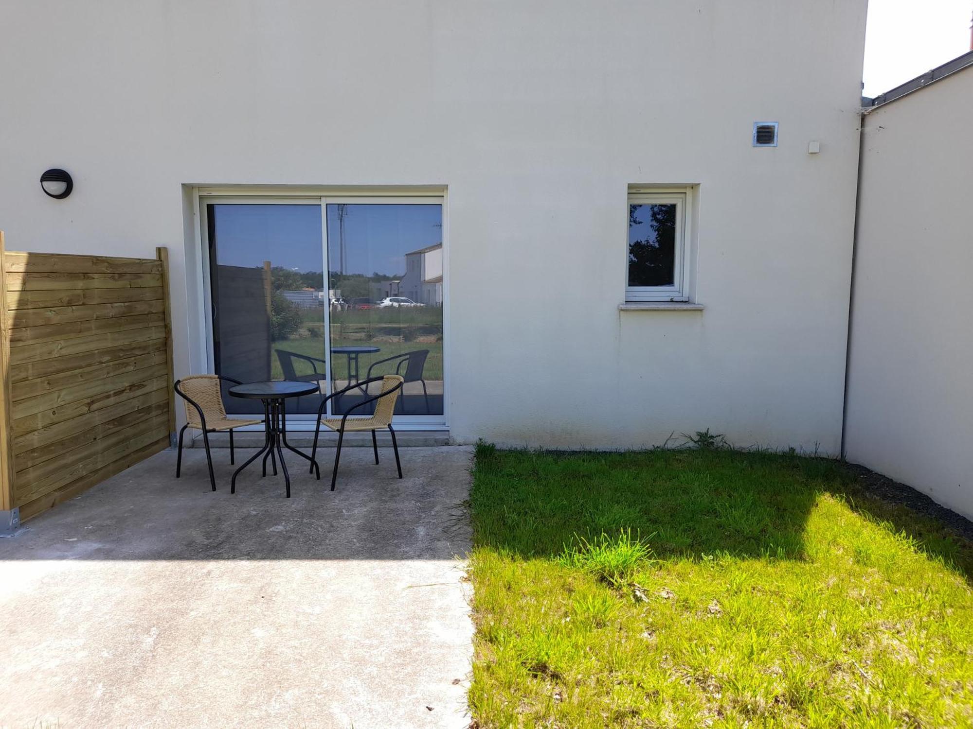 Studio Lumineux Avec Terrasse La Roche-sur-Yon Dış mekan fotoğraf
