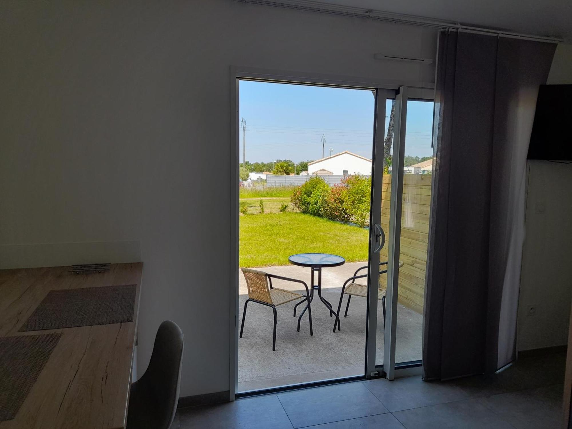Studio Lumineux Avec Terrasse La Roche-sur-Yon Dış mekan fotoğraf